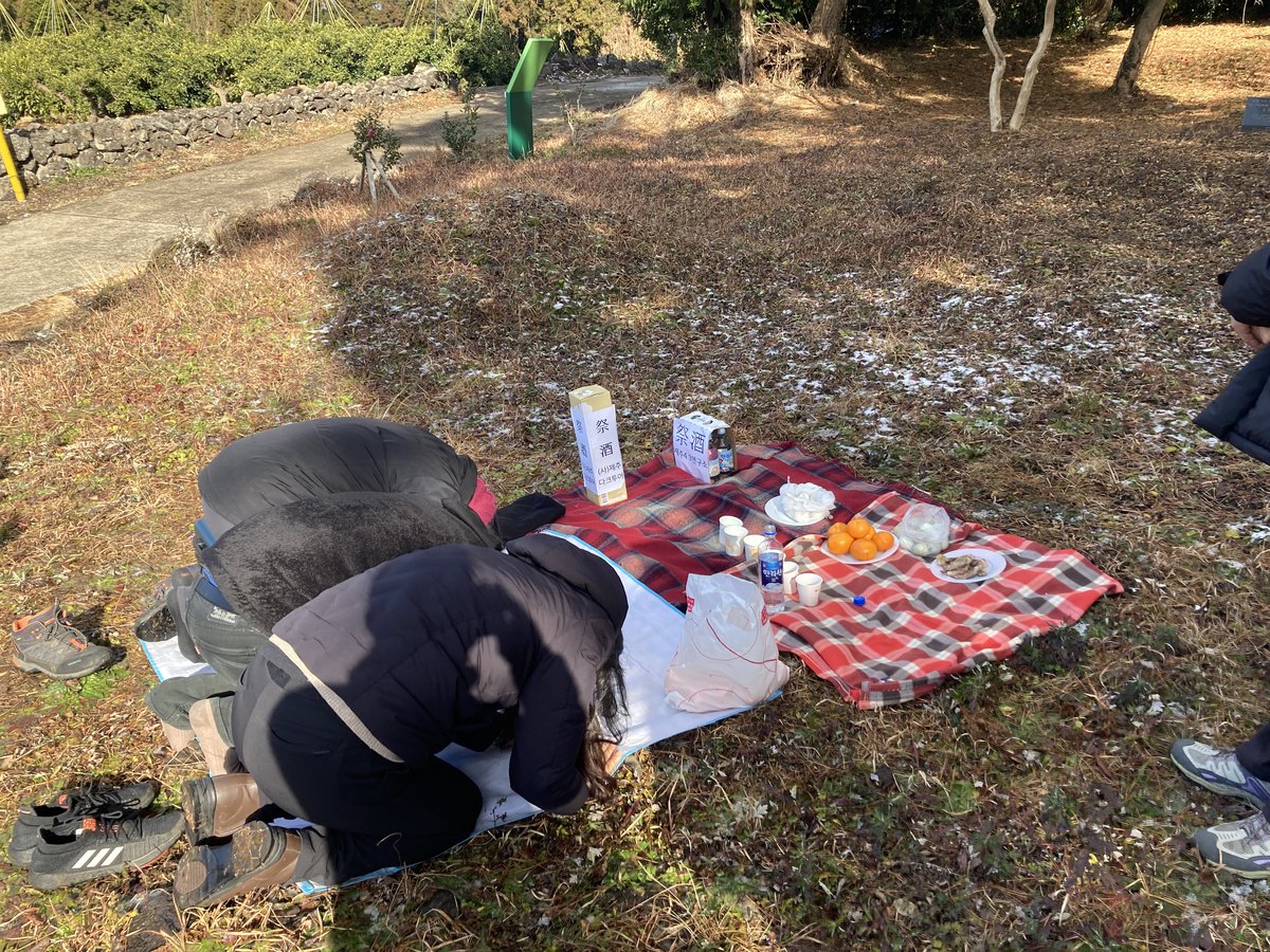 4·3영령을 위무하기 위해 조촐하게 마련한 제상