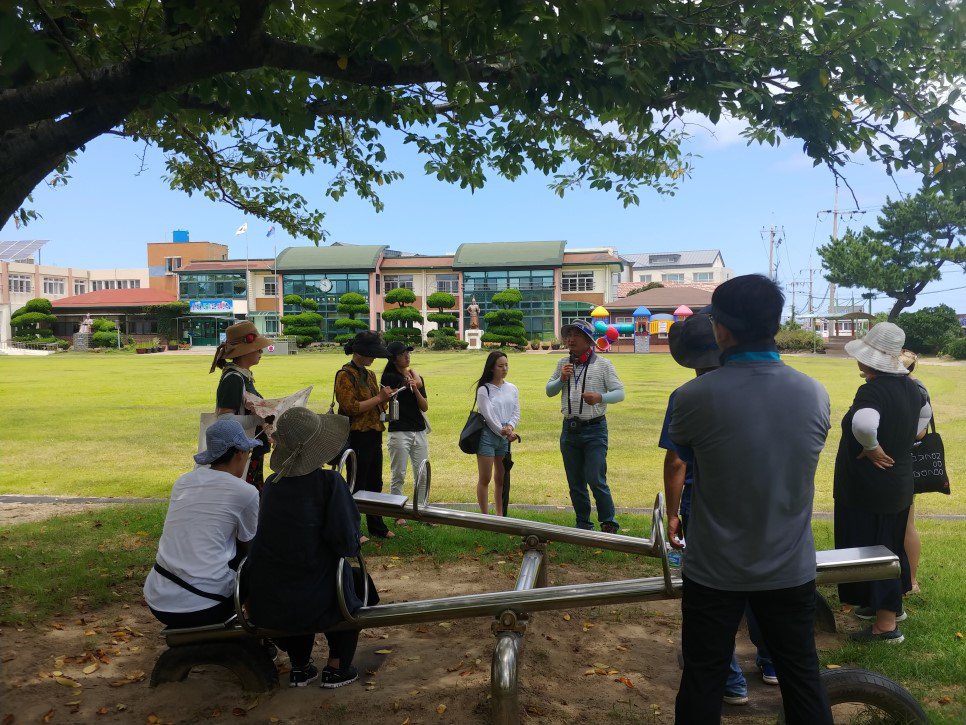 북촌 초등학교에서 ©제주다크투어