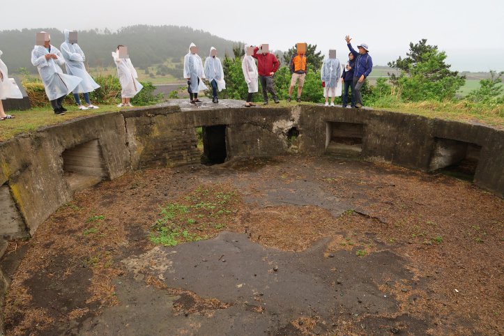 Japanese anti-aircraft emplacement with a strategic view of the southwest coast and Altteureu Airfield.